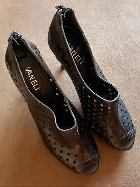 Womens Black Heels
